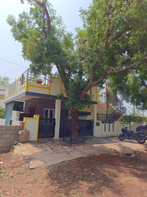 S R Luxurious Fully Ac 3 Bhk Bunglow Mysore Villa Eksteriør bilde