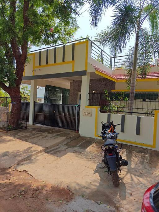 S R Luxurious Fully Ac 3 Bhk Bunglow Mysore Villa Eksteriør bilde